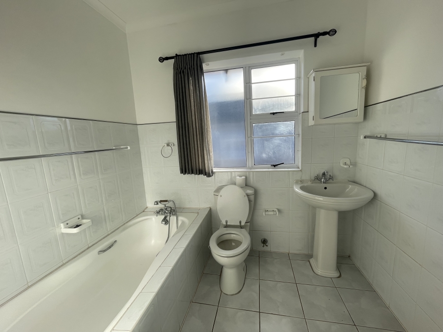 2 Bedroom Property for Sale in Myburgh Park Western Cape